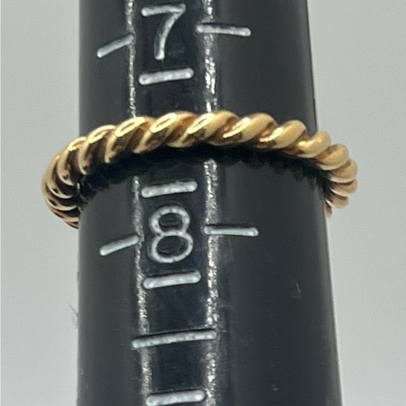 PANDORA 14K Yellow Gold Twist Ring - Picture 6 of 9